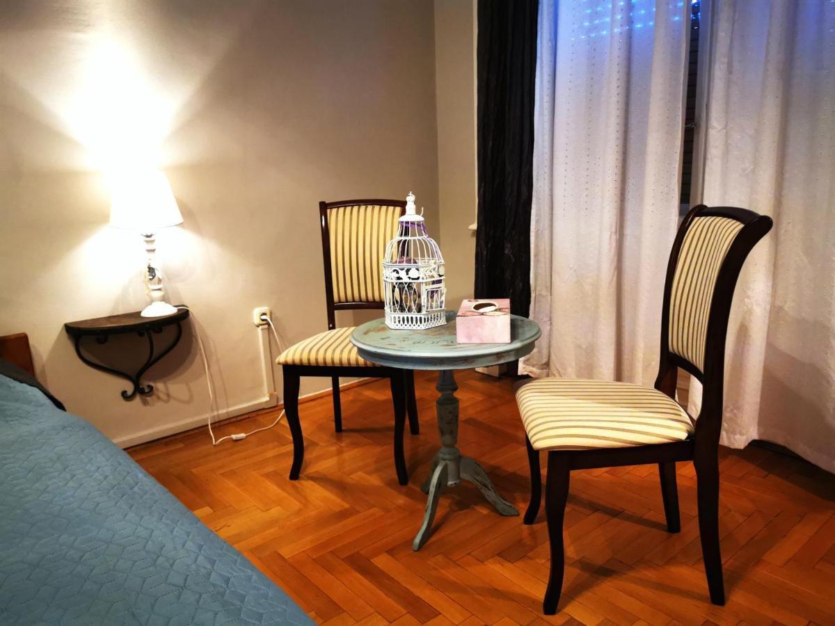 Belvarosi Vintage Apartman A Setaloutcan Miskolc Exterior photo